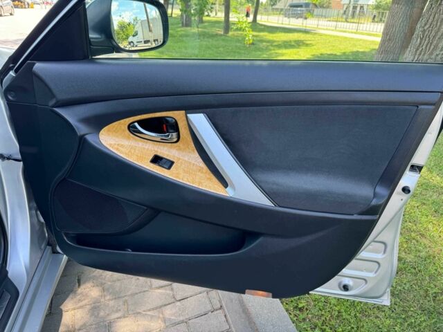 Тойота Камри 2007 в Коломые на Automoto.ua Серый Тойота Камри, объемом двигателя 2.4 л и пробегом 250 тыс. км за 7999 $, фото 19 на Automoto.ua