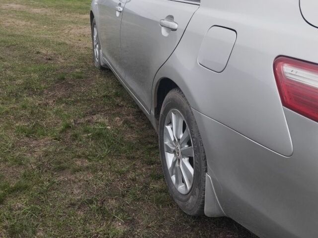 Серый Тойота Камри, объемом двигателя 3.5 л и пробегом 200 тыс. км за 8800 $, фото 3 на Automoto.ua