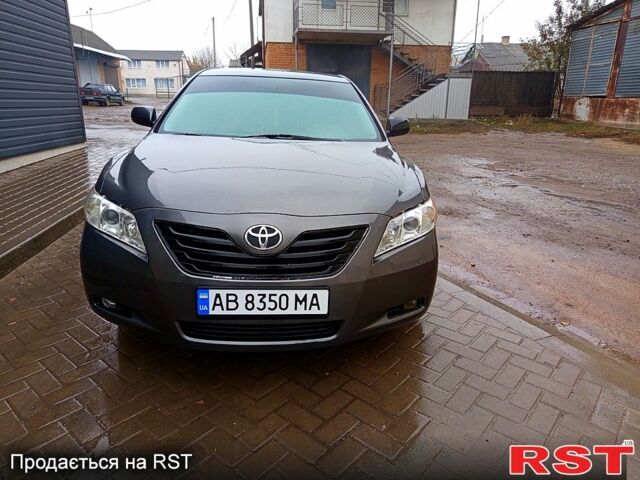 Сірий Тойота Камрі, об'ємом двигуна 2.4 л та пробігом 280 тис. км за 9100 $, фото 9 на Automoto.ua