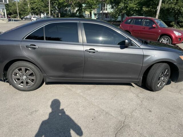 Сірий Тойота Камрі, об'ємом двигуна 2.4 л та пробігом 270 тис. км за 8000 $, фото 7 на Automoto.ua