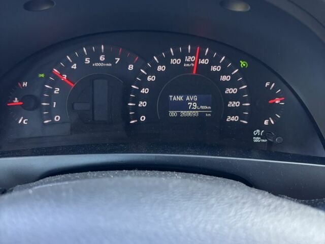 Сірий Тойота Камрі, об'ємом двигуна 2.4 л та пробігом 270 тис. км за 8000 $, фото 6 на Automoto.ua