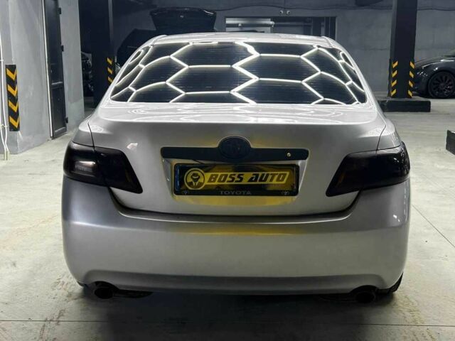 Сірий Тойота Камрі, об'ємом двигуна 3.5 л та пробігом 226 тис. км за 8500 $, фото 4 на Automoto.ua