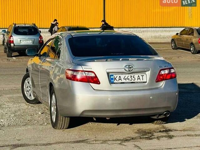 Серый Тойота Камри, объемом двигателя 2.36 л и пробегом 179 тыс. км за 9700 $, фото 8 на Automoto.ua
