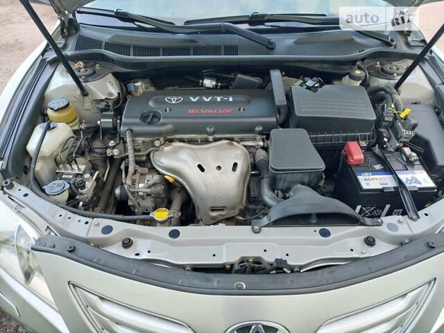 Сірий Тойота Камрі, об'ємом двигуна 2.4 л та пробігом 177 тис. км за 12200 $, фото 5 на Automoto.ua