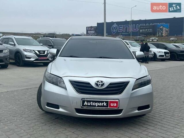 Серый Тойота Камри, объемом двигателя 2.4 л и пробегом 320 тыс. км за 5990 $, фото 12 на Automoto.ua