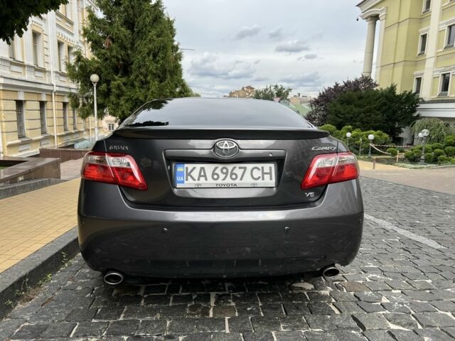 Серый Тойота Камри, объемом двигателя 3.5 л и пробегом 336 тыс. км за 8800 $, фото 6 на Automoto.ua