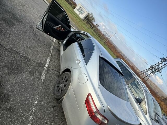 Серый Тойота Камри, объемом двигателя 2.4 л и пробегом 248 тыс. км за 7250 $, фото 5 на Automoto.ua