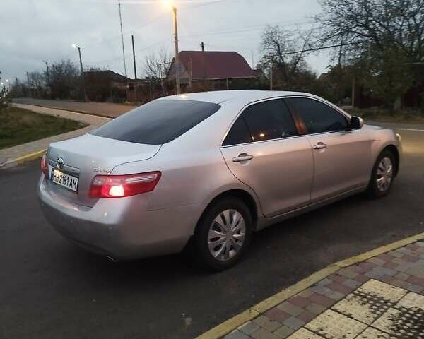 Сірий Тойота Камрі, об'ємом двигуна 2.4 л та пробігом 133 тис. км за 6000 $, фото 2 на Automoto.ua