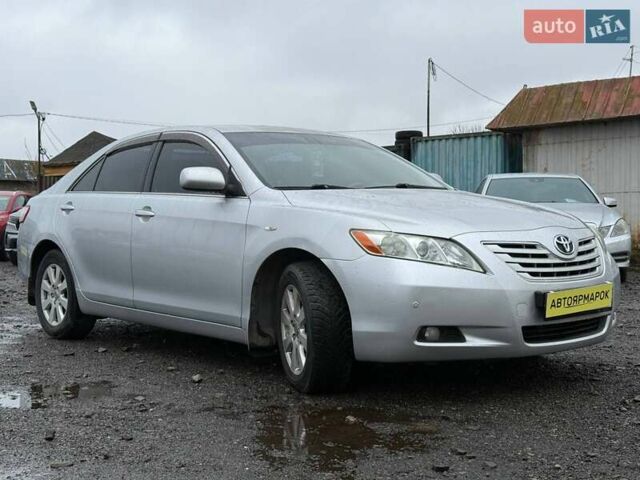 Серый Тойота Камри, объемом двигателя 3.5 л и пробегом 270 тыс. км за 8790 $, фото 10 на Automoto.ua
