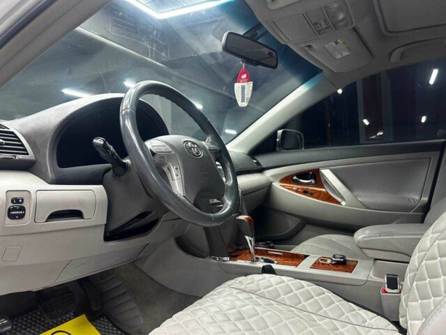 Сірий Тойота Камрі, об'ємом двигуна 3.5 л та пробігом 226 тис. км за 8500 $, фото 8 на Automoto.ua