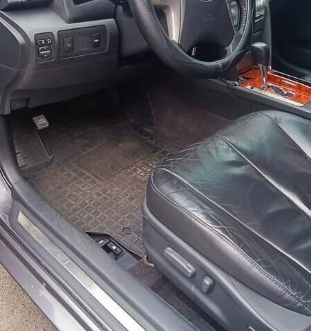 Серый Тойота Камри, объемом двигателя 2.36 л и пробегом 259 тыс. км за 9000 $, фото 3 на Automoto.ua