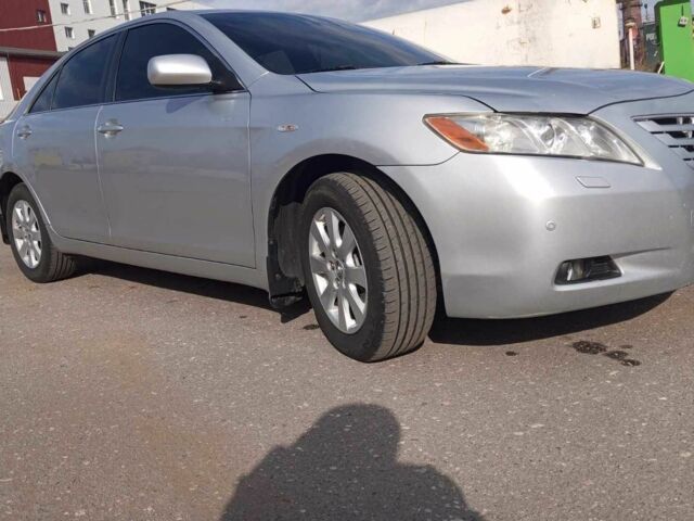 Серый Тойота Камри, объемом двигателя 2.5 л и пробегом 3 тыс. км за 8500 $, фото 6 на Automoto.ua