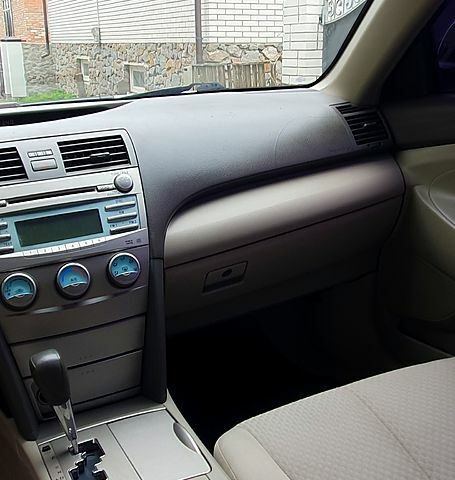 Серый Тойота Камри, объемом двигателя 2.4 л и пробегом 228 тыс. км за 6800 $, фото 7 на Automoto.ua