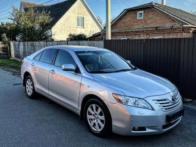 Сірий Тойота Камрі, об'ємом двигуна 0 л та пробігом 202 тис. км за 10400 $, фото 7 на Automoto.ua