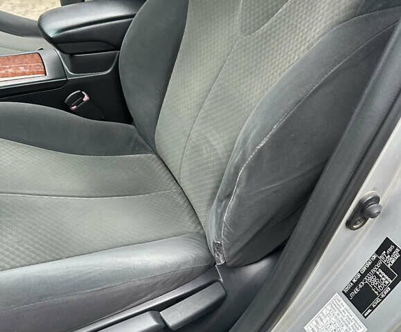 Серый Тойота Камри, объемом двигателя 2.4 л и пробегом 240 тыс. км за 7700 $, фото 18 на Automoto.ua