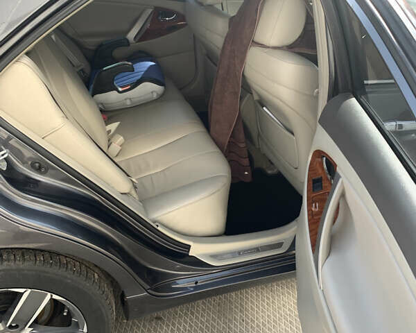 Сірий Тойота Камрі, об'ємом двигуна 3.46 л та пробігом 194 тис. км за 10000 $, фото 5 на Automoto.ua