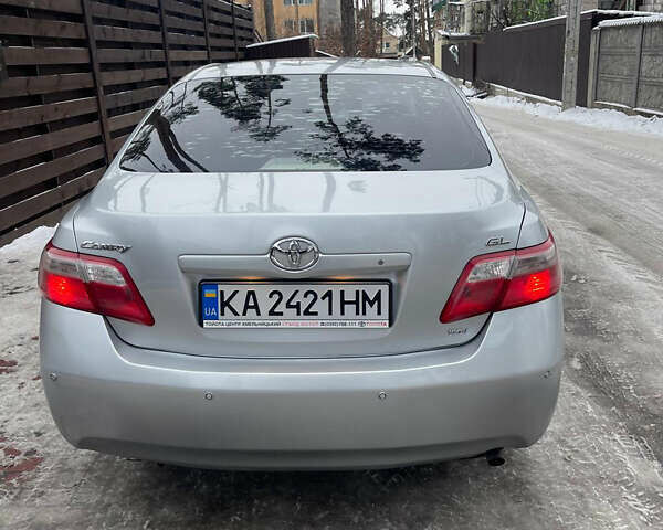 Сірий Тойота Камрі, об'ємом двигуна 2.4 л та пробігом 220 тис. км за 7500 $, фото 1 на Automoto.ua