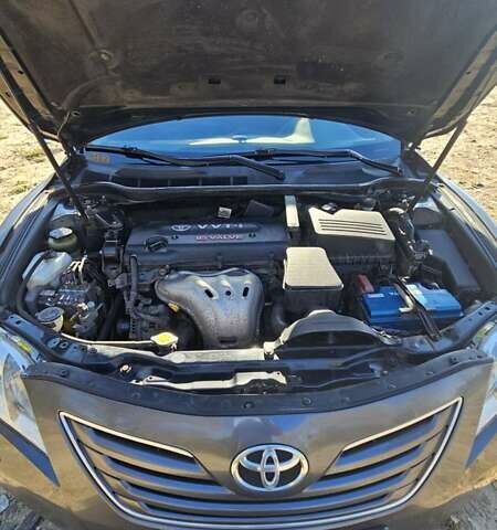 Серый Тойота Камри, объемом двигателя 2.4 л и пробегом 358 тыс. км за 10000 $, фото 24 на Automoto.ua