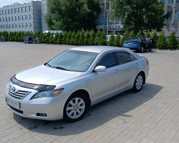 Серый Тойота Камри, объемом двигателя 2.4 л и пробегом 300 тыс. км за 8300 $, фото 6 на Automoto.ua