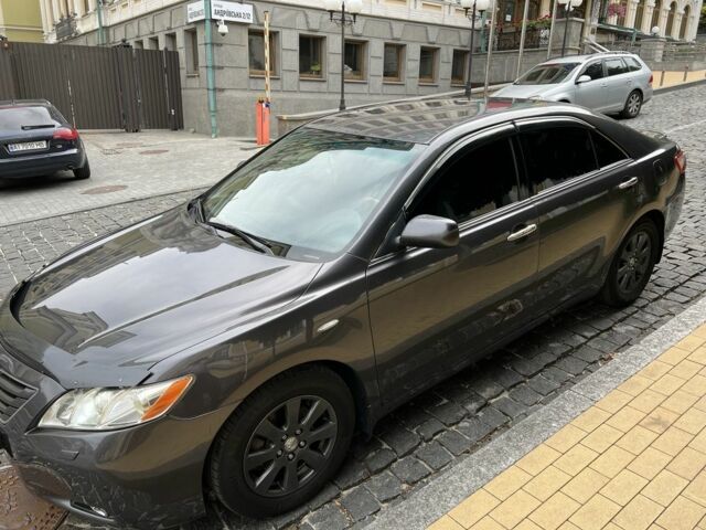 Серый Тойота Камри, объемом двигателя 3.5 л и пробегом 336 тыс. км за 8800 $, фото 7 на Automoto.ua