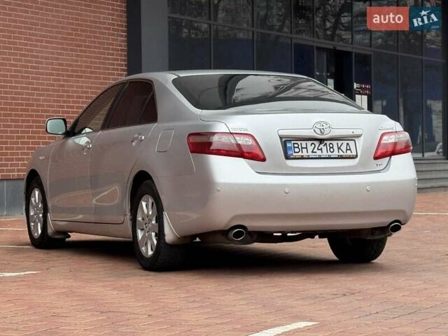 Серый Тойота Камри, объемом двигателя 3.5 л и пробегом 223 тыс. км за 8300 $, фото 16 на Automoto.ua