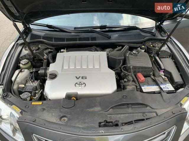 Серый Тойота Камри, объемом двигателя 3.5 л и пробегом 264 тыс. км за 8700 $, фото 34 на Automoto.ua