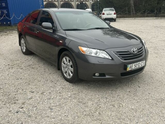 Серый Тойота Камри, объемом двигателя 3.5 л и пробегом 99 тыс. км за 13500 $, фото 1 на Automoto.ua