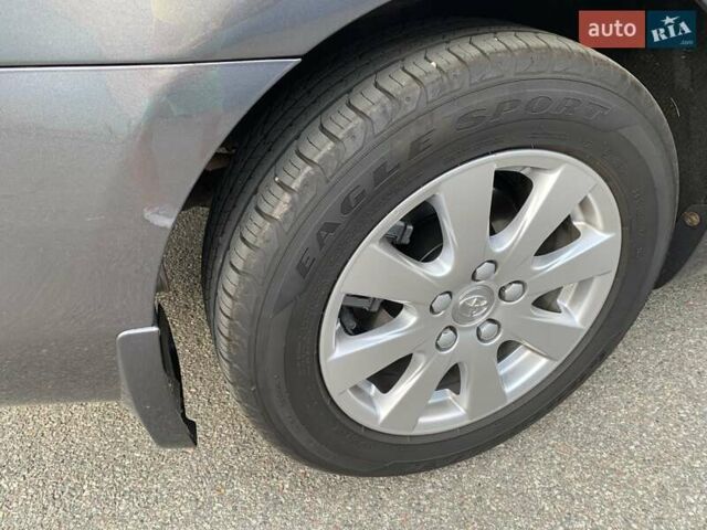Серый Тойота Камри, объемом двигателя 3.5 л и пробегом 264 тыс. км за 8700 $, фото 8 на Automoto.ua