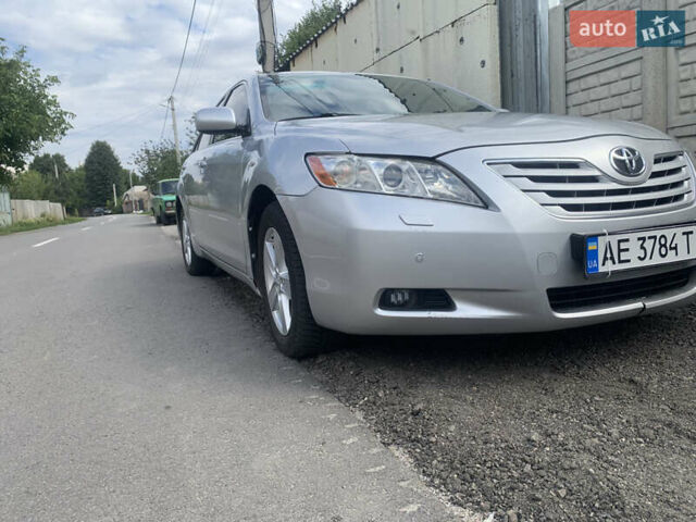 Сірий Тойота Камрі, об'ємом двигуна 3.5 л та пробігом 280 тис. км за 8500 $, фото 4 на Automoto.ua