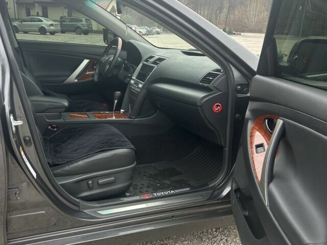 Серый Тойота Камри, объемом двигателя 3.5 л и пробегом 99 тыс. км за 13500 $, фото 8 на Automoto.ua