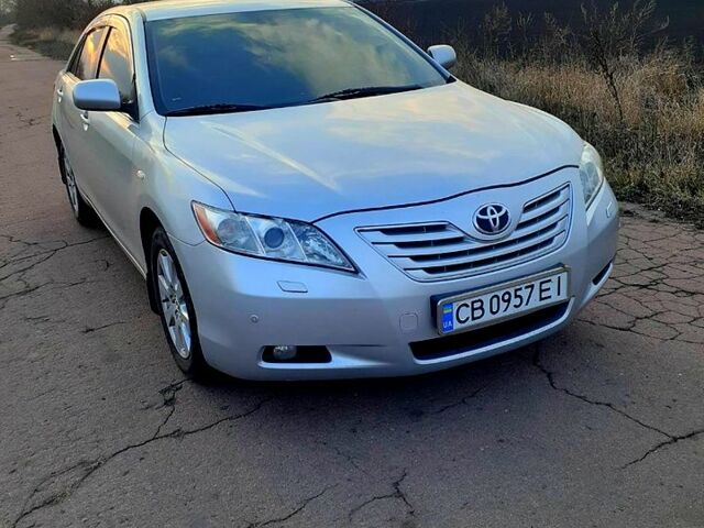 Серый Тойота Камри, объемом двигателя 3.5 л и пробегом 298 тыс. км за 8500 $, фото 1 на Automoto.ua