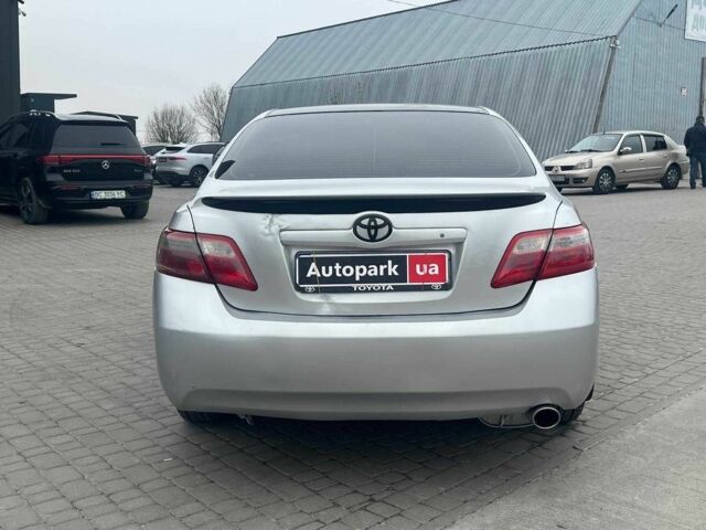 Серый Тойота Камри, объемом двигателя 2.4 л и пробегом 320 тыс. км за 5990 $, фото 7 на Automoto.ua