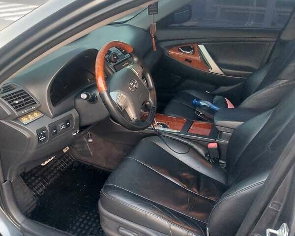 Серый Тойота Камри, объемом двигателя 3.5 л и пробегом 335 тыс. км за 10000 $, фото 9 на Automoto.ua