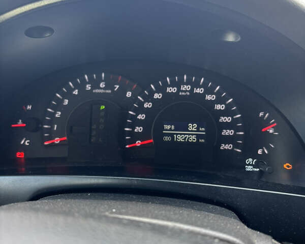 Сірий Тойота Камрі, об'ємом двигуна 2.4 л та пробігом 192 тис. км за 9500 $, фото 15 на Automoto.ua