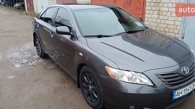 Сірий Тойота Камрі, об'ємом двигуна 2.4 л та пробігом 297 тис. км за 9150 $, фото 31 на Automoto.ua