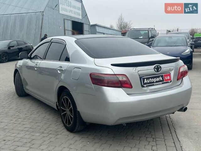 Серый Тойота Камри, объемом двигателя 2.4 л и пробегом 320 тыс. км за 5990 $, фото 6 на Automoto.ua