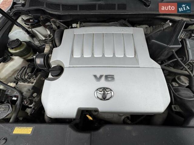 Серый Тойота Камри, объемом двигателя 3.5 л и пробегом 223 тыс. км за 8300 $, фото 57 на Automoto.ua
