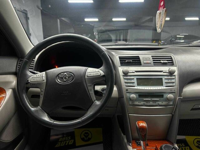 Сірий Тойота Камрі, об'ємом двигуна 3.5 л та пробігом 226 тис. км за 8500 $, фото 14 на Automoto.ua