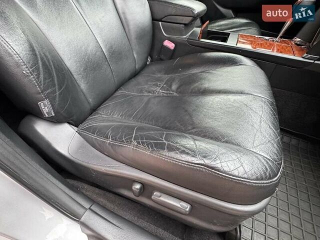 Серый Тойота Камри, объемом двигателя 3.5 л и пробегом 223 тыс. км за 8300 $, фото 45 на Automoto.ua