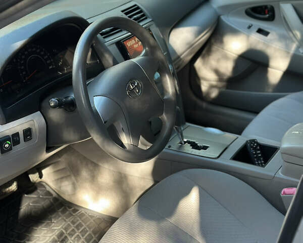 Тойота Камри 2008 в Виннице на Automoto.ua Серый Тойота Камри, объемом двигателя 2.4 л и пробегом 234 тыс. км за 7999 $, фото 12 на Automoto.ua