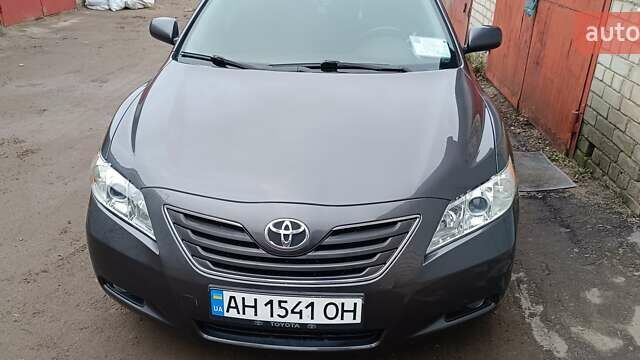 Сірий Тойота Камрі, об'ємом двигуна 2.4 л та пробігом 297 тис. км за 9150 $, фото 28 на Automoto.ua