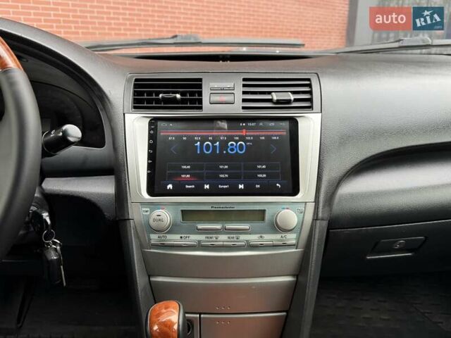 Серый Тойота Камри, объемом двигателя 3.5 л и пробегом 223 тыс. км за 8300 $, фото 35 на Automoto.ua