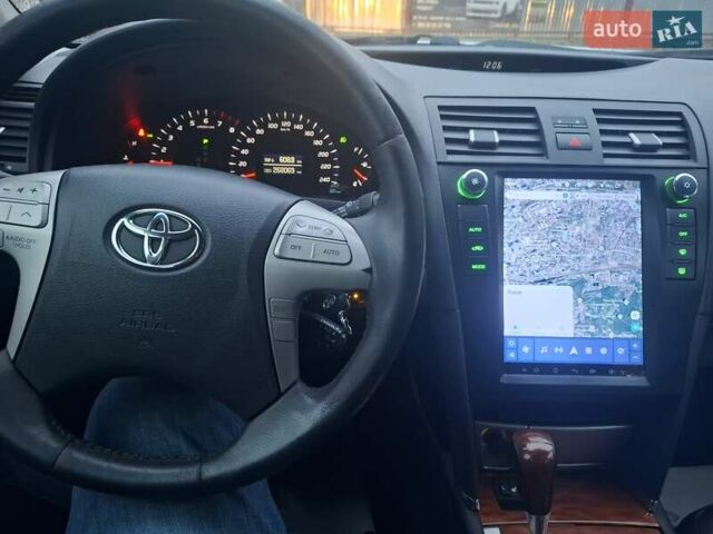 Серый Тойота Камри, объемом двигателя 2.4 л и пробегом 268 тыс. км за 7800 $, фото 19 на Automoto.ua