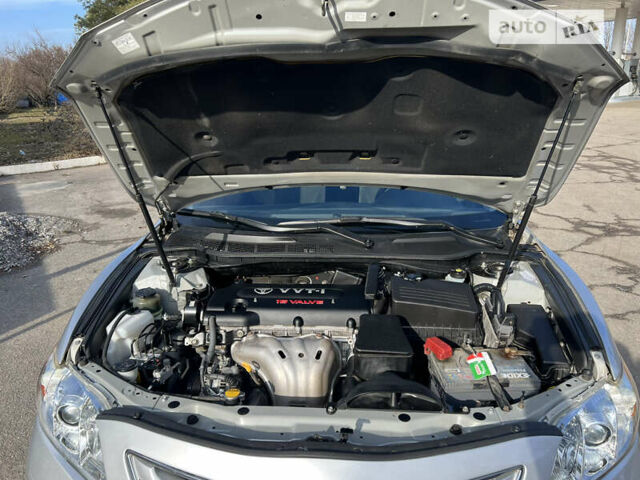 Серый Тойота Камри, объемом двигателя 2.4 л и пробегом 109 тыс. км за 12000 $, фото 2 на Automoto.ua