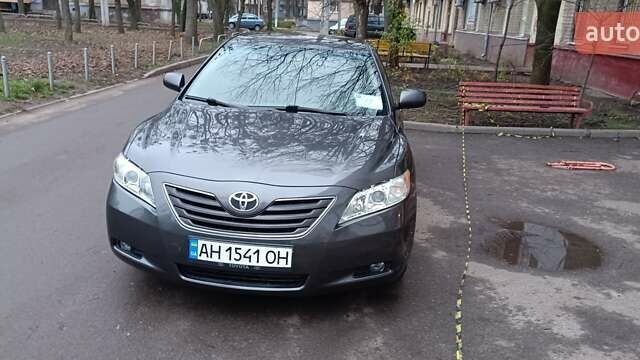 Сірий Тойота Камрі, об'ємом двигуна 2.4 л та пробігом 297 тис. км за 9150 $, фото 33 на Automoto.ua