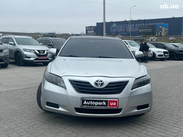 Серый Тойота Камри, объемом двигателя 2.4 л и пробегом 320 тыс. км за 5990 $, фото 11 на Automoto.ua