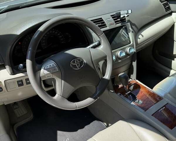 Сірий Тойота Камрі, об'ємом двигуна 2.36 л та пробігом 121 тис. км за 10500 $, фото 8 на Automoto.ua