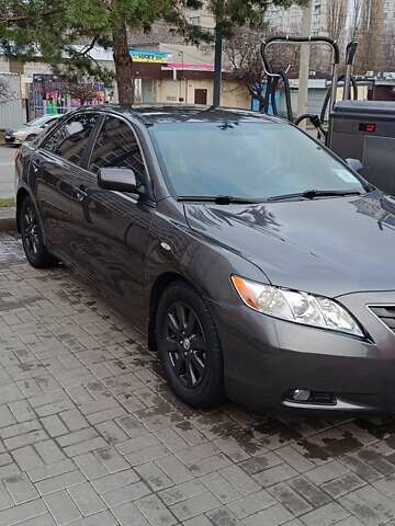 Сірий Тойота Камрі, об'ємом двигуна 2.4 л та пробігом 297 тис. км за 9150 $, фото 1 на Automoto.ua