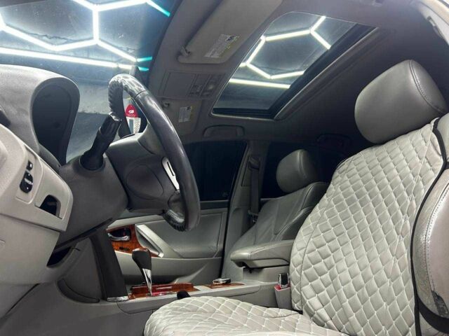 Сірий Тойота Камрі, об'ємом двигуна 3.5 л та пробігом 226 тис. км за 8500 $, фото 20 на Automoto.ua