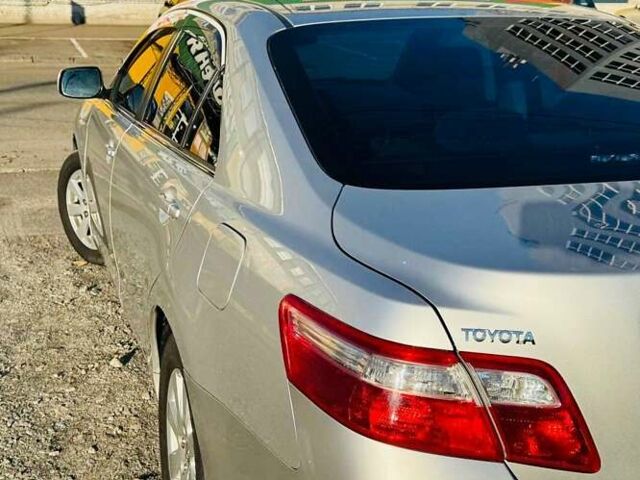 Серый Тойота Камри, объемом двигателя 2.36 л и пробегом 179 тыс. км за 9700 $, фото 7 на Automoto.ua